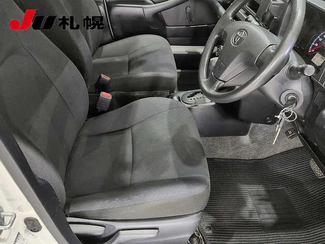 Toyota PROBOX VAN 2020 8621120-5