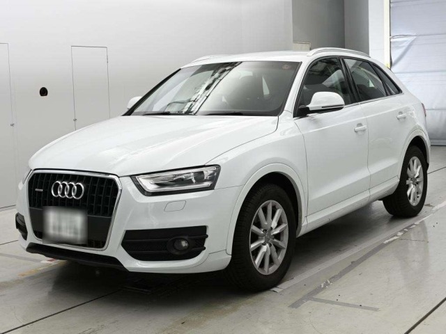 Audi Q3 2012 8615405-0