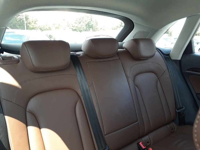 Audi Q3 2012 8615405-11