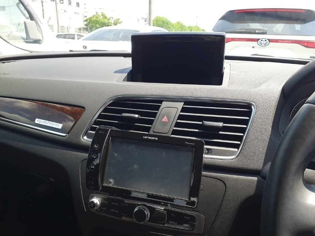 Audi Q3 2012 8615405-12