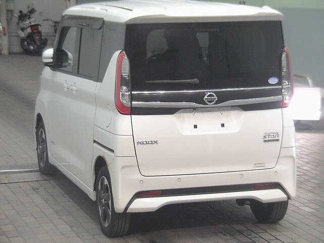 Nissan ROOX 2020 8621607-1
