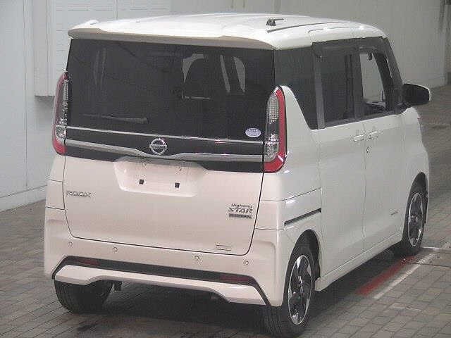 Nissan ROOX 2020 8621607-5