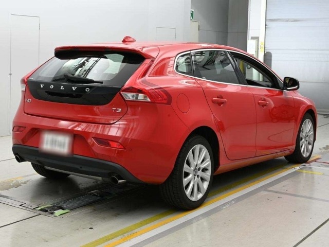 Volvo V40 2016 8617281-1
