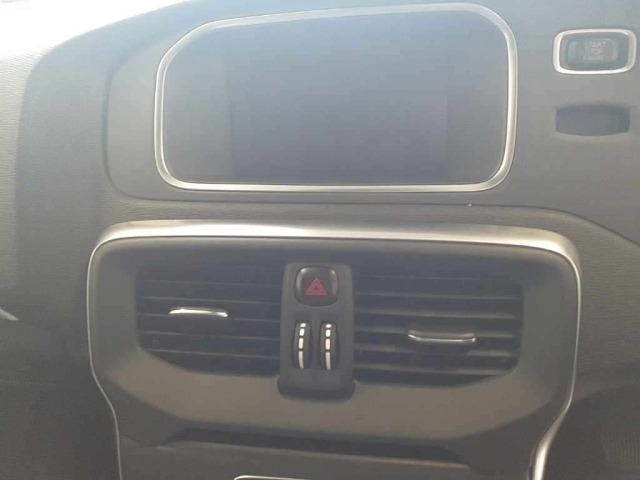 Volvo V40 2016 8617281-12