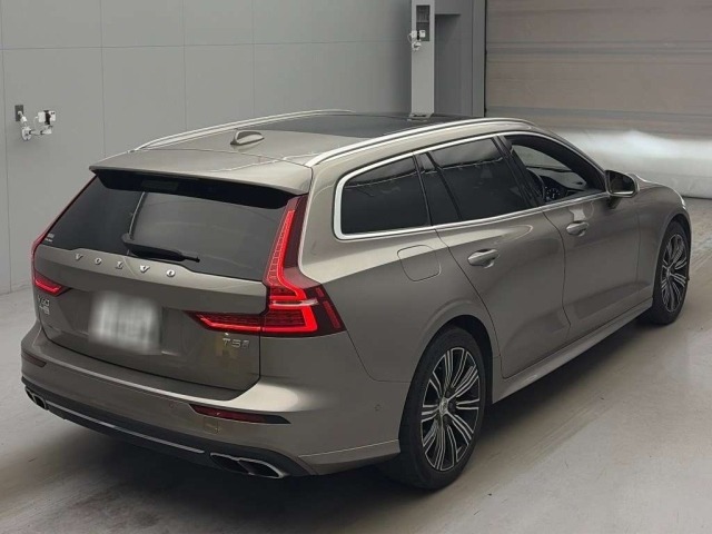 Volvo V60 2018 8616431-1