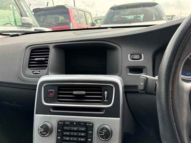 Volvo V60 2013 8616432-6