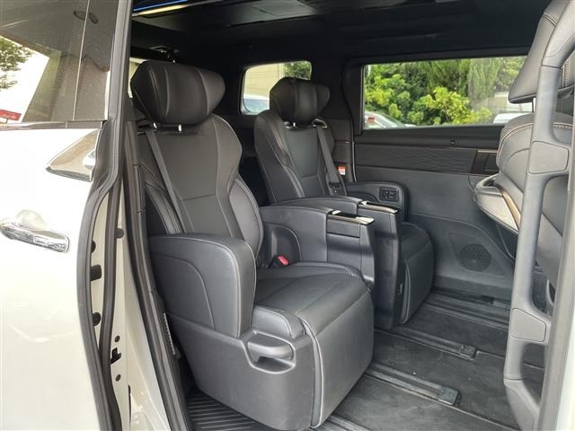 Toyota ALPHARD 2023 8622102-21