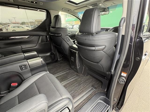 Toyota ALPHARD 2022 8622145-11