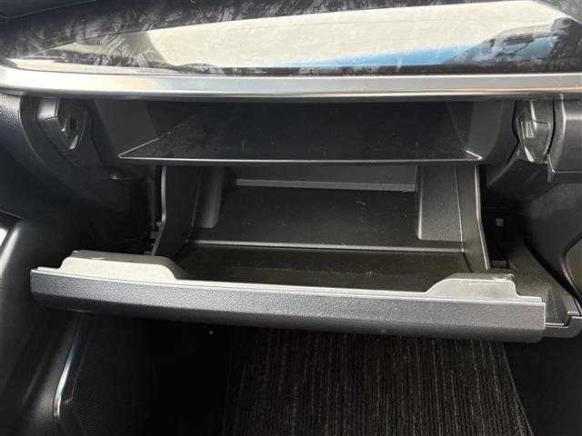 Toyota ALPHARD 2022 8622145-5