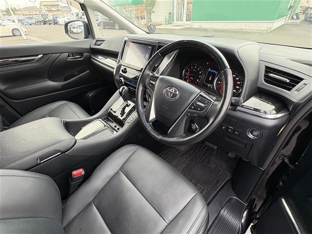 Toyota ALPHARD 2022 8622145-9