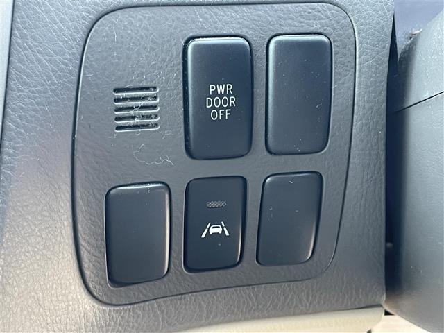 Toyota ALPHARD 2005 8622155-4