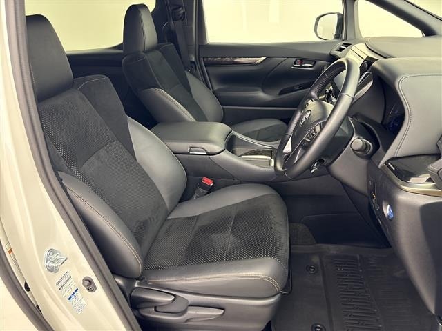 Toyota ALPHARD 2022 8622157-9