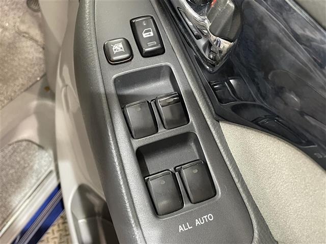 Toyota ALPHARD 2004 8622199-2
