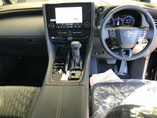 Toyota ALPHARD 2026 8622230-4