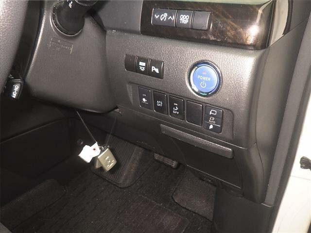 Toyota ALPHARD 2014 8622241-8