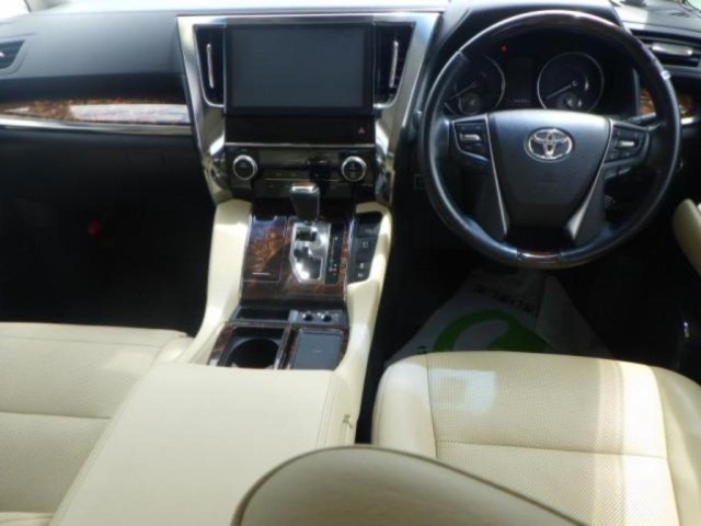 Toyota ALPHARD 2018 8622257-3