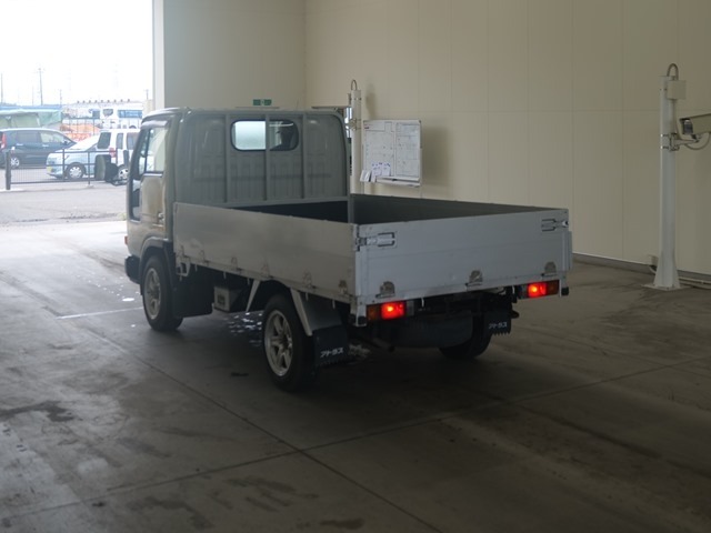 Nissan ATLAS 1995 8622356-1