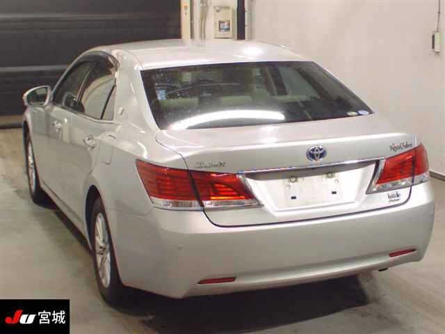 Toyota CROWN 2015 8623868-1