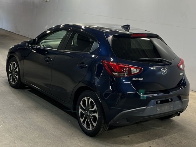Mazda DEMIO 2016 8622031-1