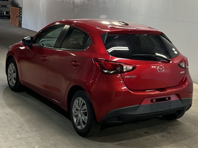 Mazda DEMIO 2015 8622032-1