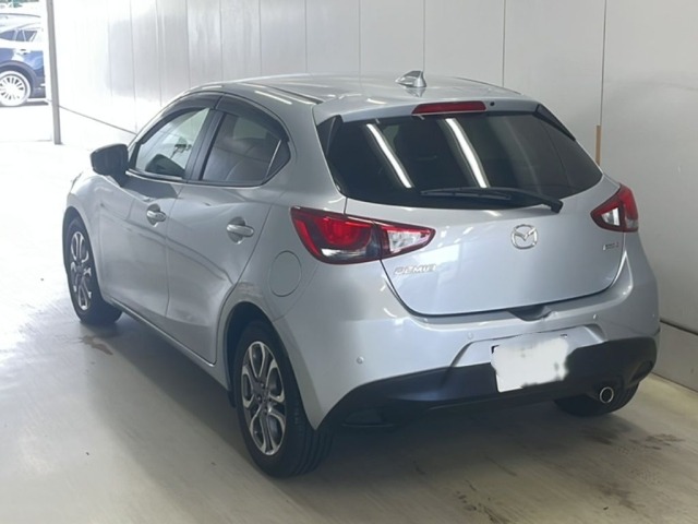Mazda DEMIO 2018 8622050-1