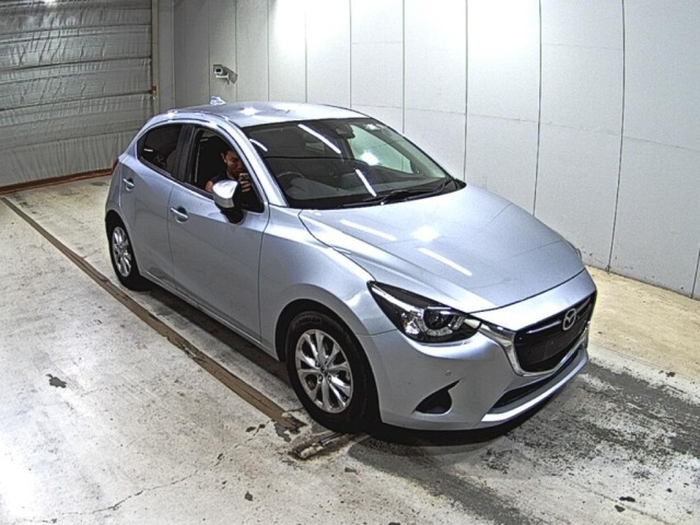 Mazda DEMIO 2018 8622053-0