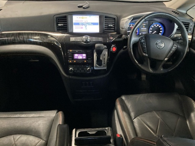 Nissan ELGRAND 2015 8622111-3