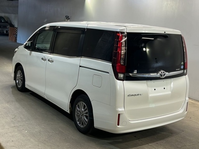 Toyota ESQUIRE 2015 8622748-1
