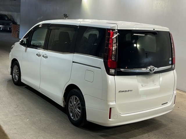 Toyota ESQUIRE 2016 8622753-1