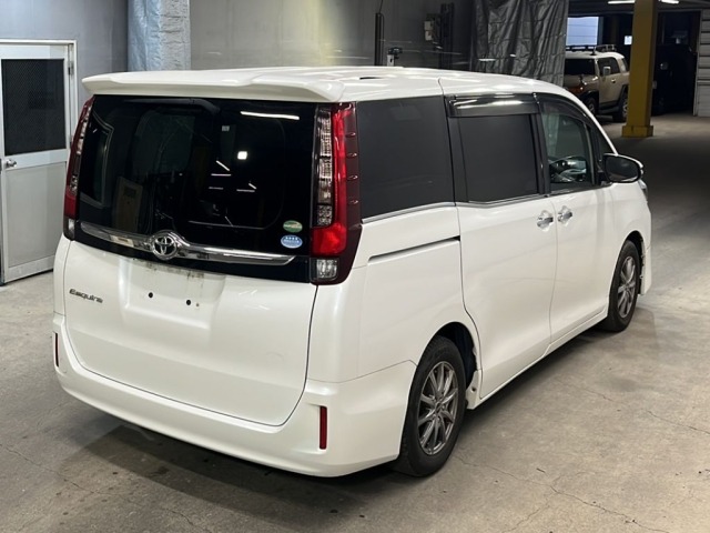 Toyota ESQUIRE 2015 8622760-5
