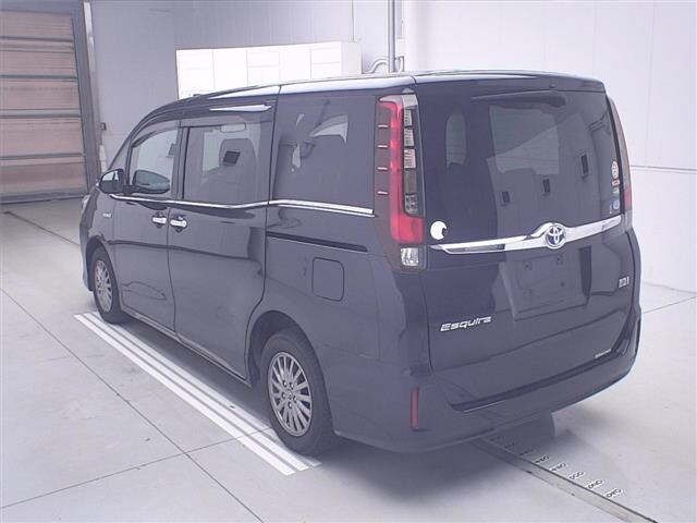 Toyota ESQUIRE 2016 8622835-1