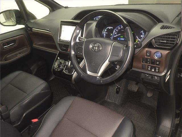 Toyota ESQUIRE 2016 8622835-3
