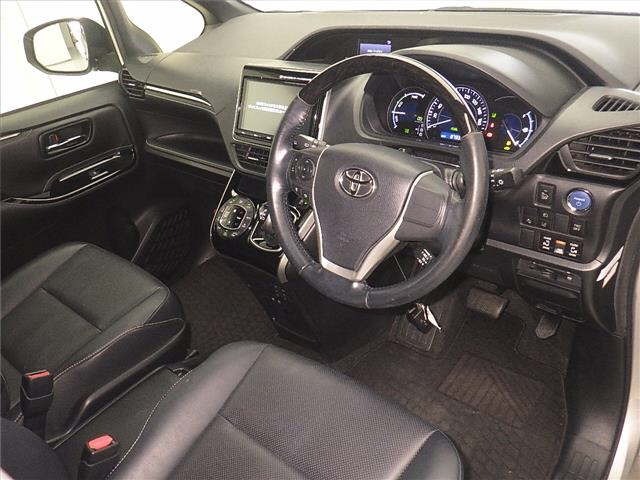 Toyota ESQUIRE 2018 8622836-3