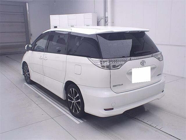 Toyota ESTIMA 2013 8622966-1