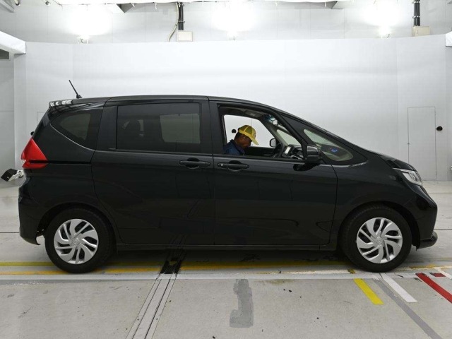 Honda FREED 2021 8624580-3