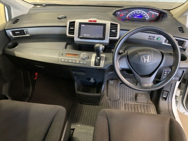Honda FREED 2013 8624588-3