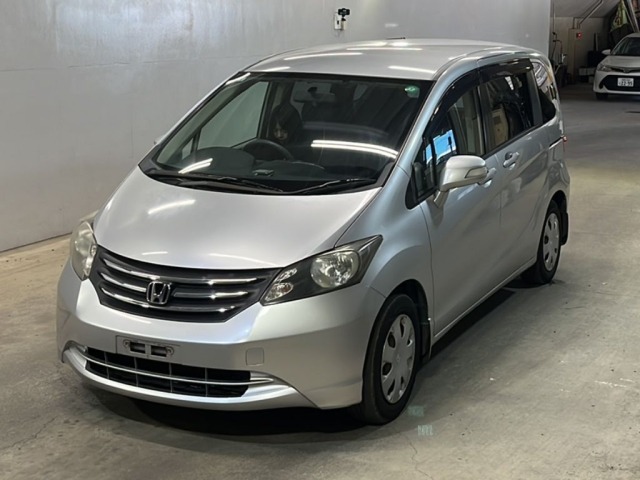 Honda FREED 2011 8624589-0