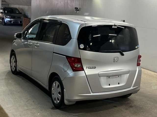 Honda FREED 2011 8624589-1