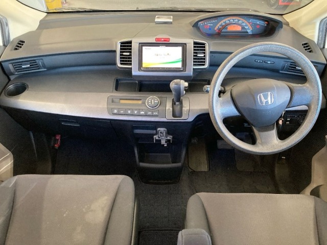 Honda FREED 2011 8624589-3