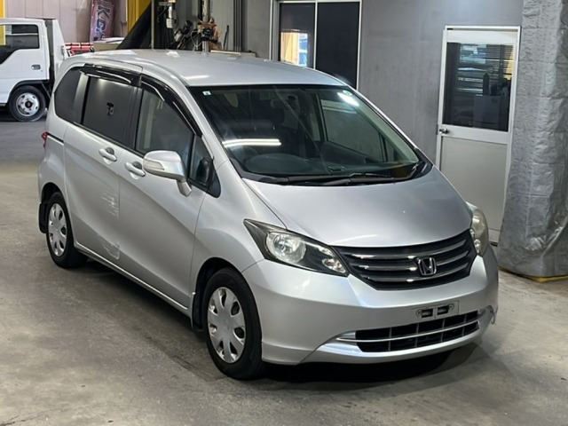 Honda FREED 2011 8624589-4