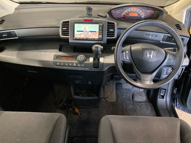 Honda FREED 2009 8624592-3