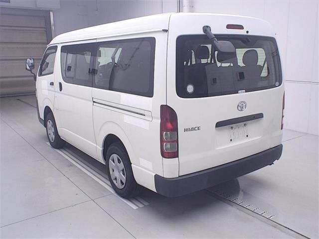 Toyota HIACE WAGON 2017 8622025-1