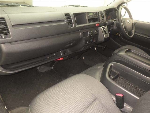 Toyota HIACE WAGON 2017 8622025-4