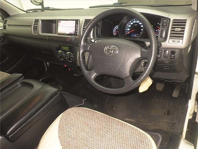 Toyota HIACE WAGON 2012 8622026-3