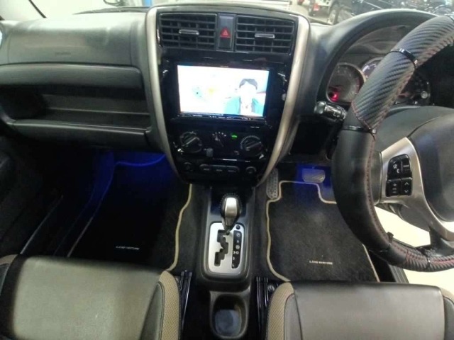 Suzuki JIMNY 2015 8624688-11