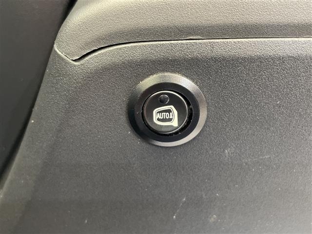 Nissan LAFESTA 2011 8623526-8