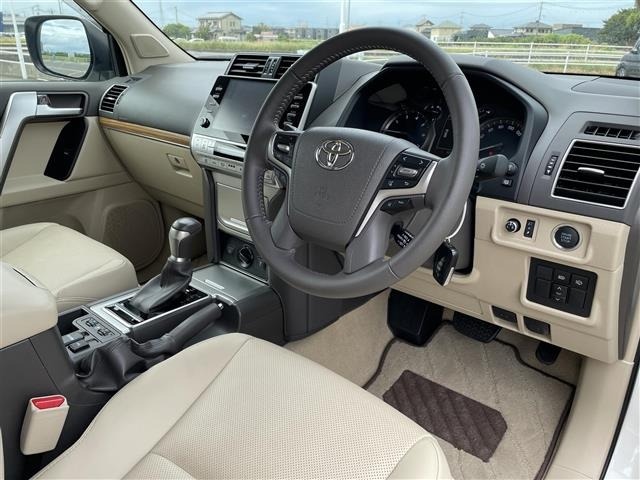 Toyota LAND CRUISER PRADO 2023 8622638-18