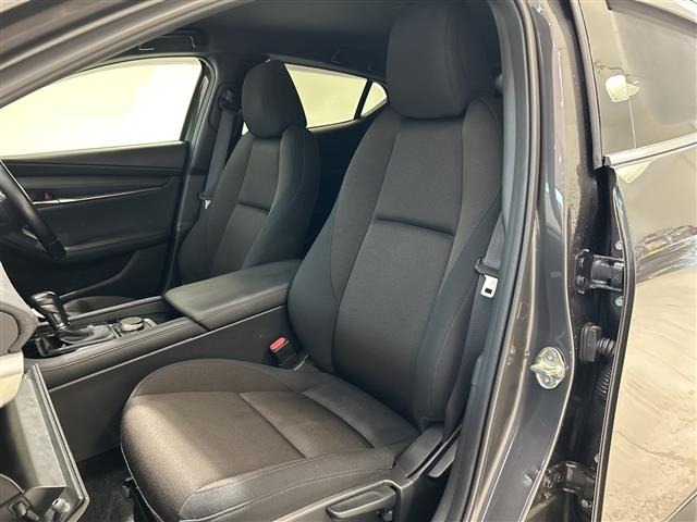 Mazda MAZDA3 2021 8622307-9