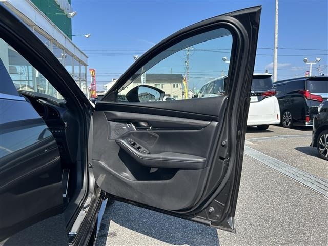 Mazda MAZDA3 2022 8622311-6