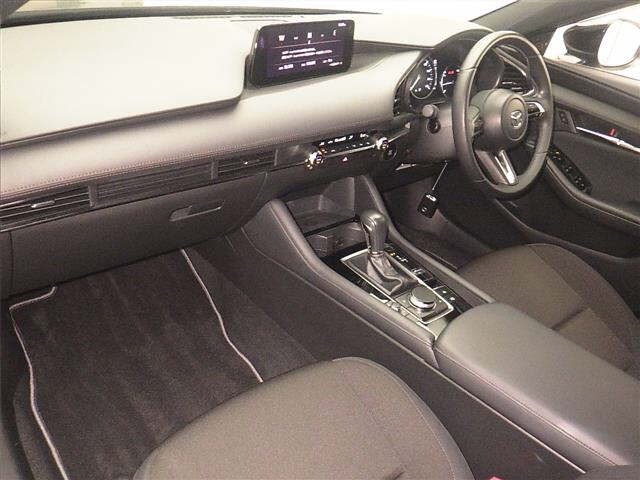 Mazda MAZDA3 2024 8622315-4